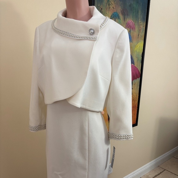 NWT Ivory Arthur S. Levine for Tahari 2-piece Formal Suit Size 16 Petite - Picture 1 of 5